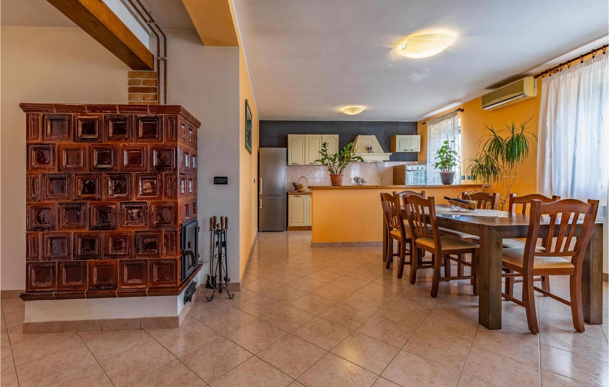 Lovely Home In Sisan With Outdoor Swimming Pool Luaran gambar