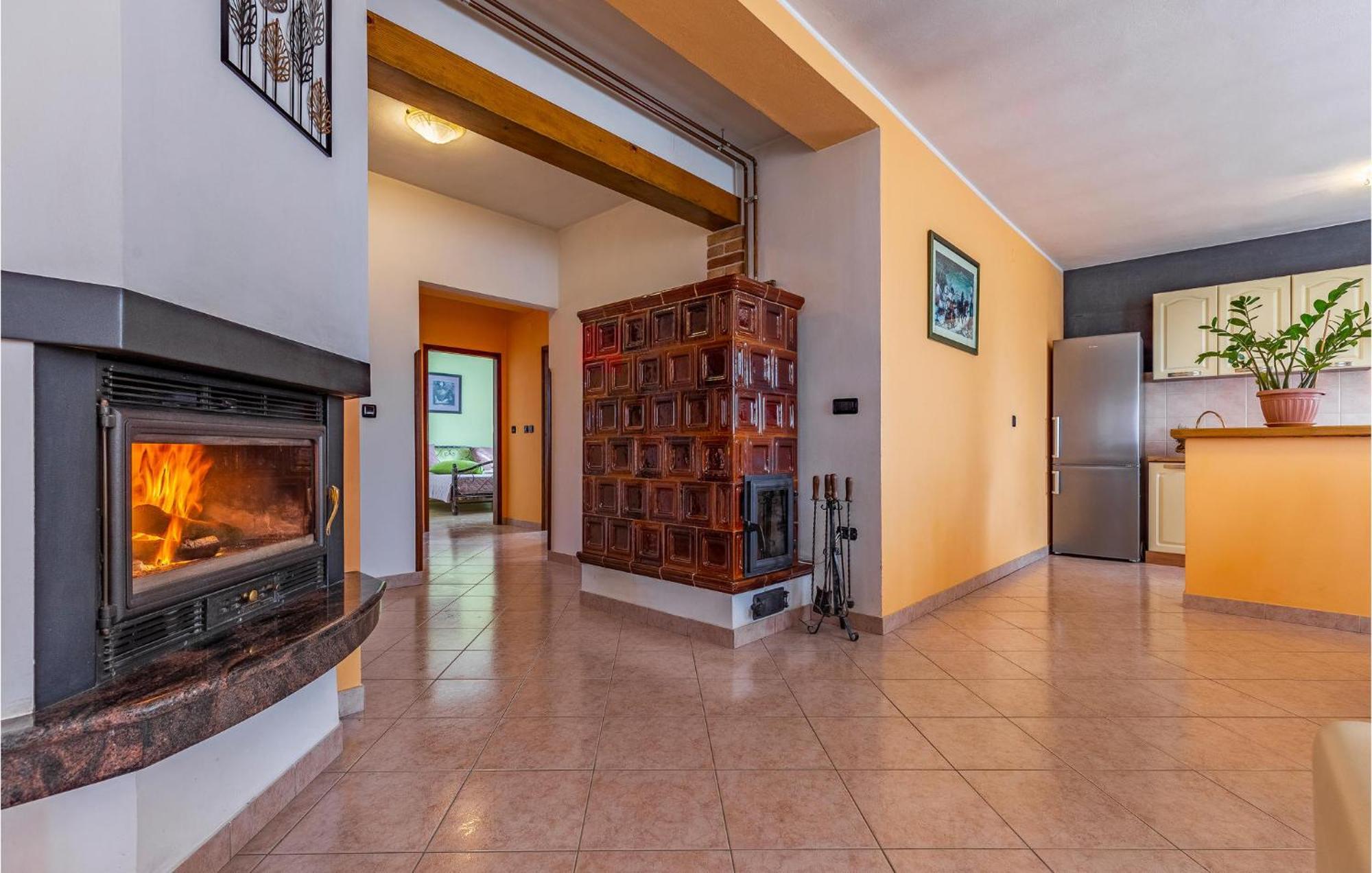 Lovely Home In Sisan With Outdoor Swimming Pool Luaran gambar