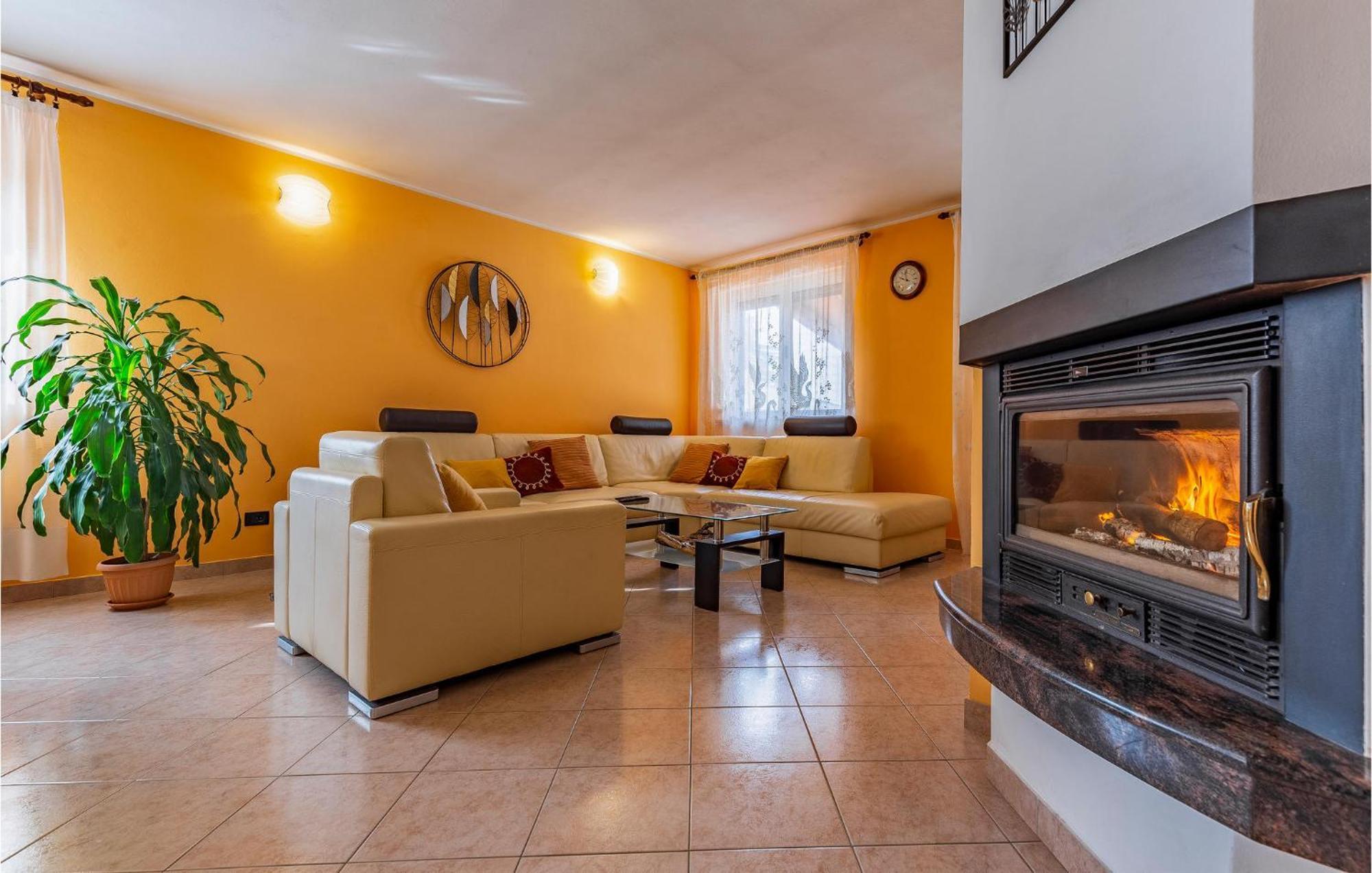 Lovely Home In Sisan With Outdoor Swimming Pool Luaran gambar