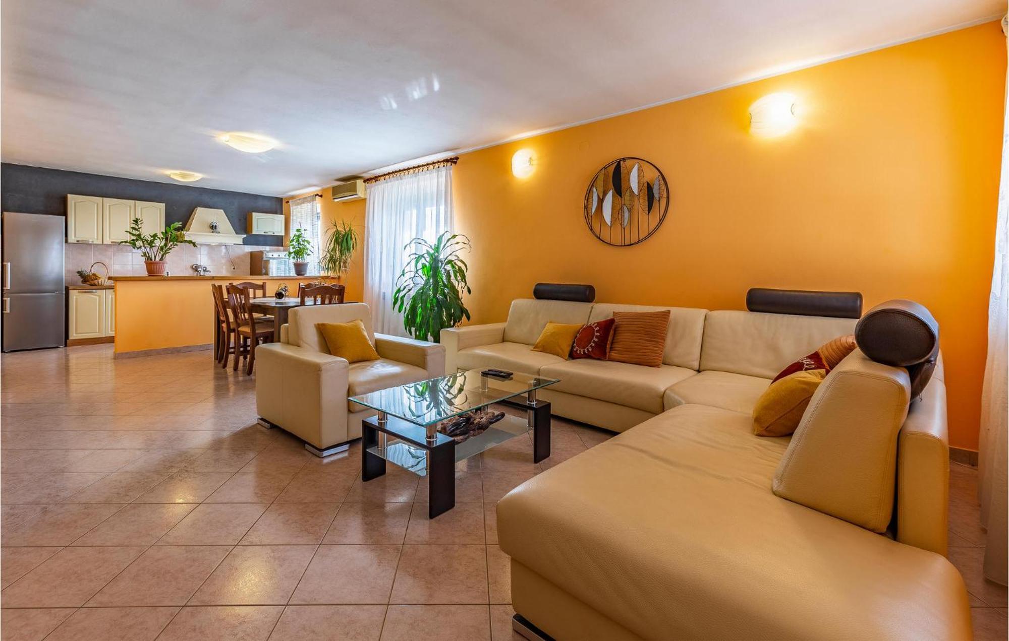 Lovely Home In Sisan With Outdoor Swimming Pool Luaran gambar