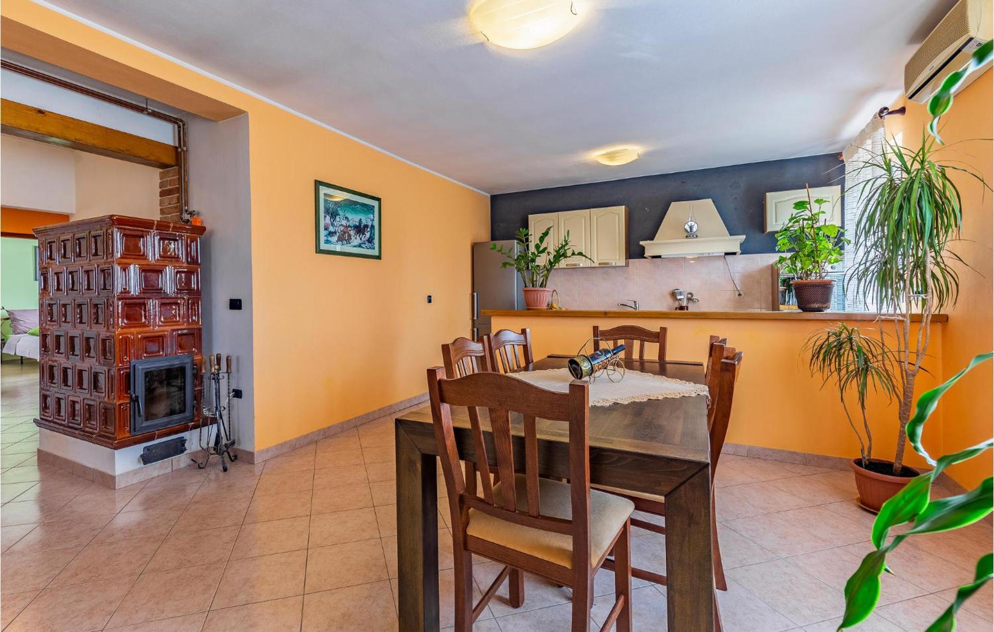 Lovely Home In Sisan With Outdoor Swimming Pool Luaran gambar